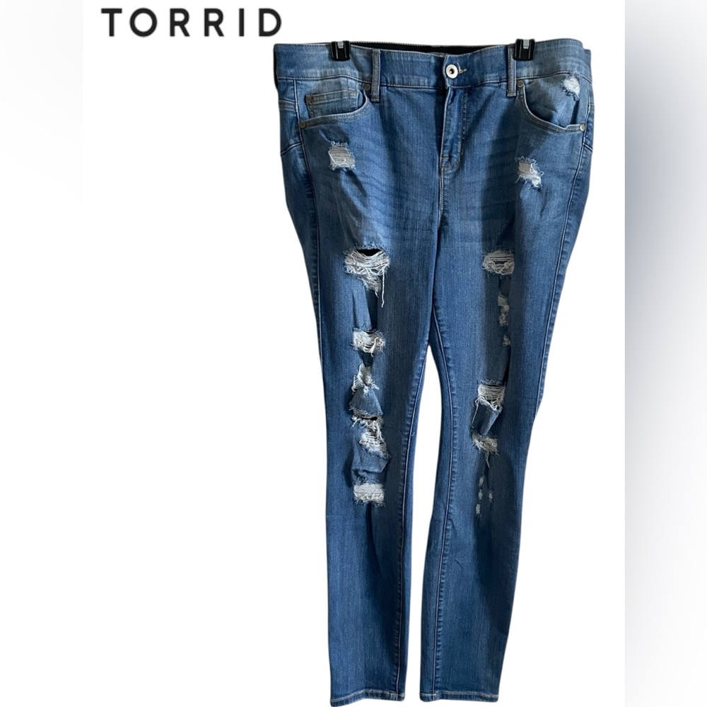💜Torrid Blue Distressed Skinny Jeans